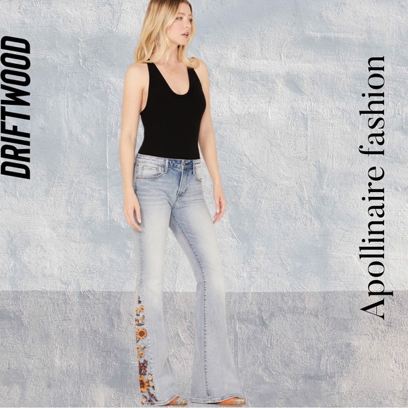 DRIFTWOOD FALLING SUNFLOWER FARRAH FLARE LIGHT WASH JEANS NWT SIZE 28 - Picture 4 of 9